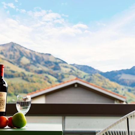 Appartement moderne au coeur de la Gruyère Neirivue Esterno foto